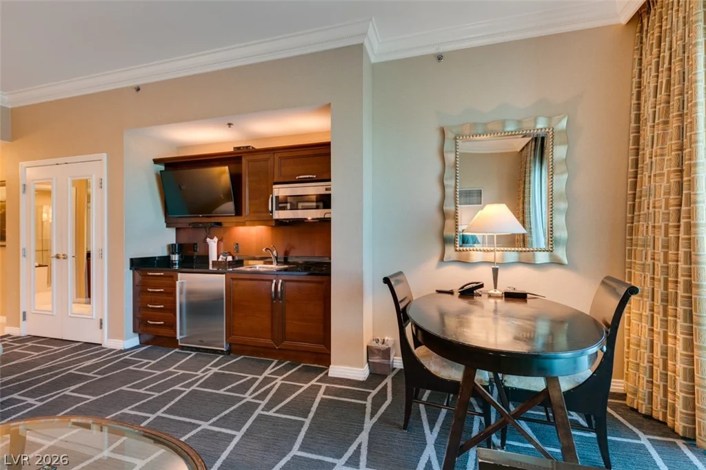 125 HARMON, Las Vegas, NV 89109
