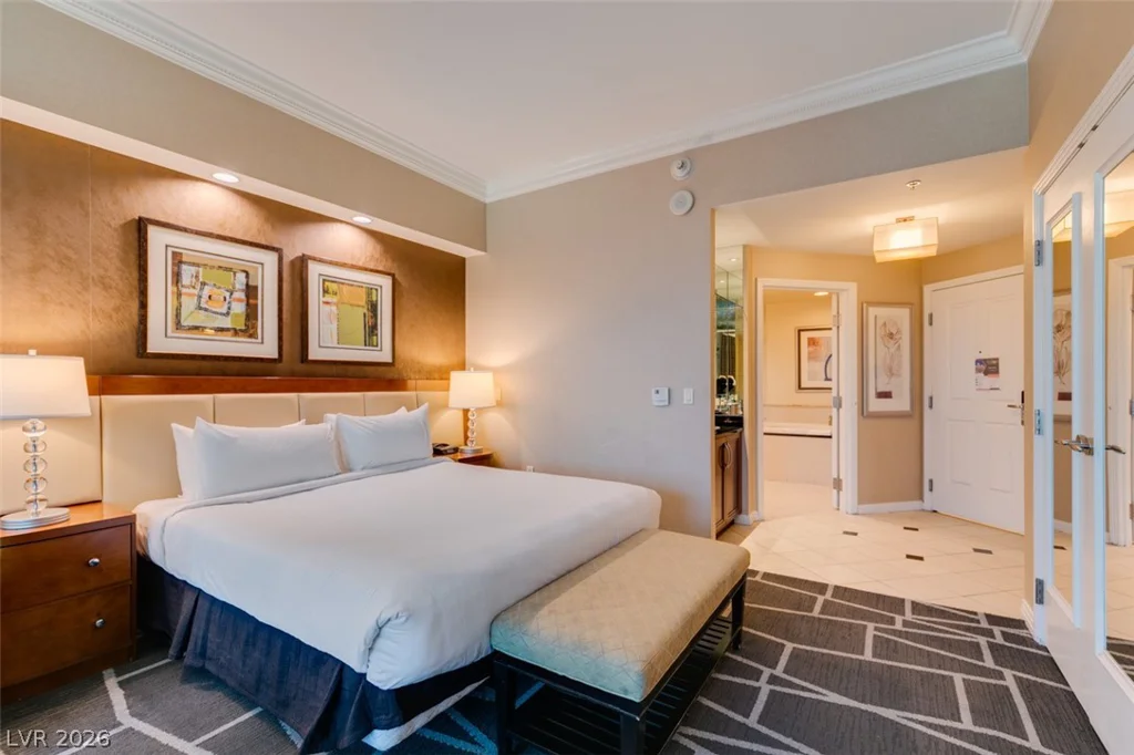 125 HARMON, Las Vegas, NV 89109