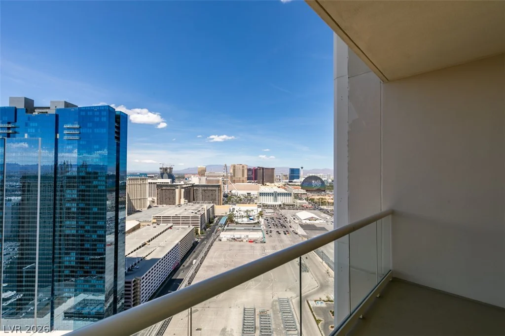 125 HARMON, Las Vegas, NV 89109
