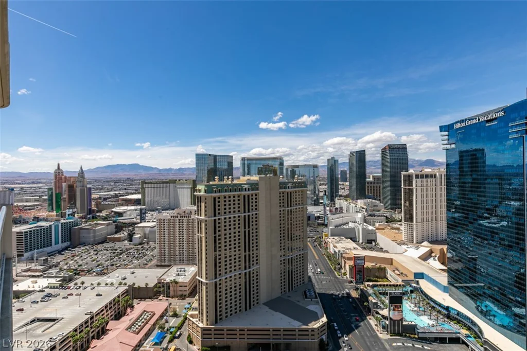 125 HARMON, Las Vegas, NV 89109