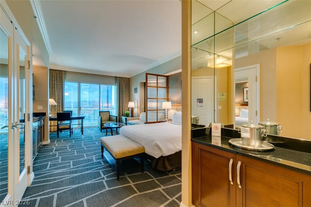 125 HARMON, Las Vegas, NV 89109