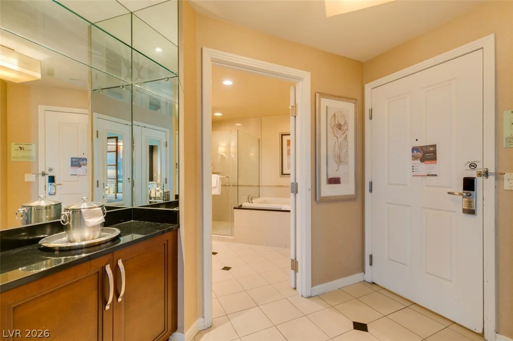 125 HARMON, Las Vegas, NV 89109