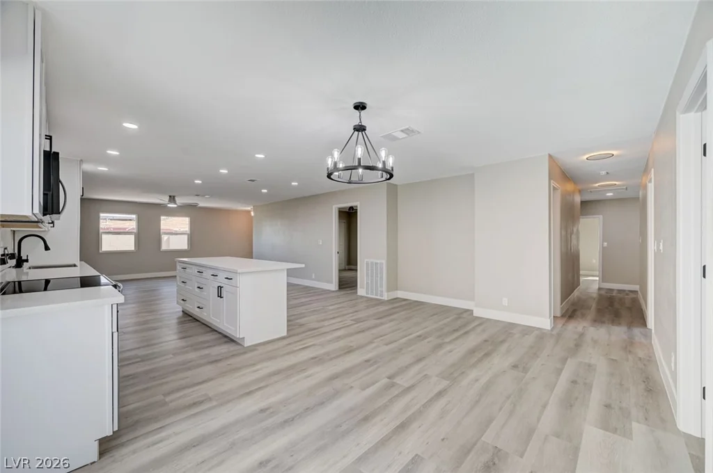 4010 Syracuse, Las Vegas, NV 89121