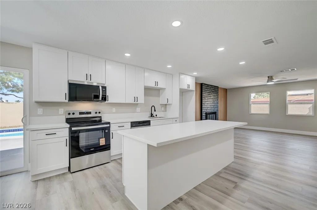 4010 Syracuse, Las Vegas, NV 89121