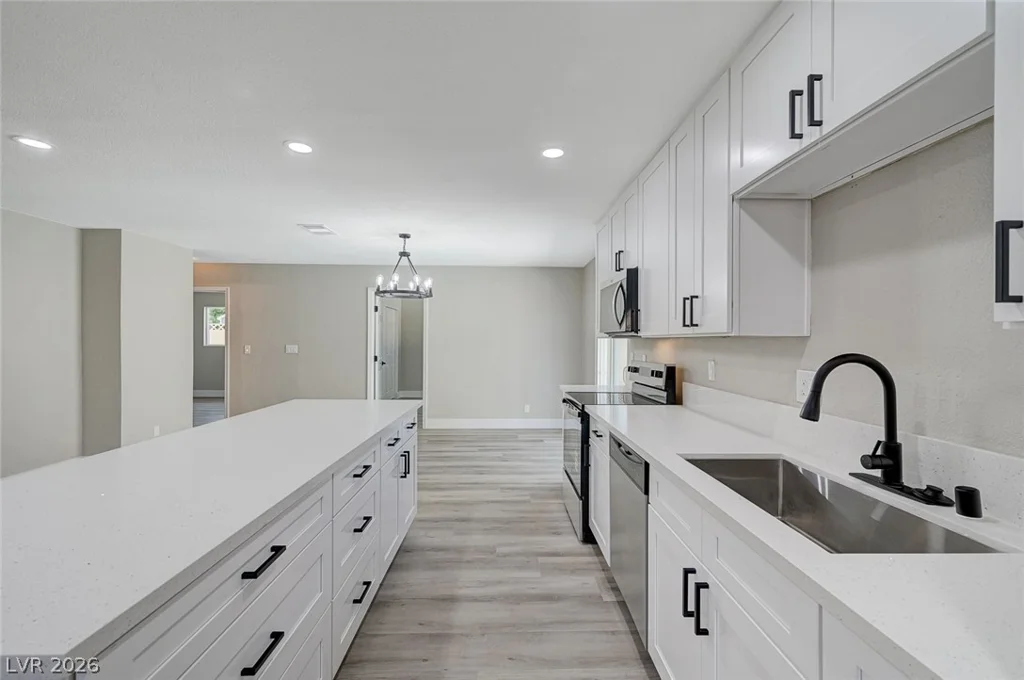 4010 Syracuse, Las Vegas, NV 89121