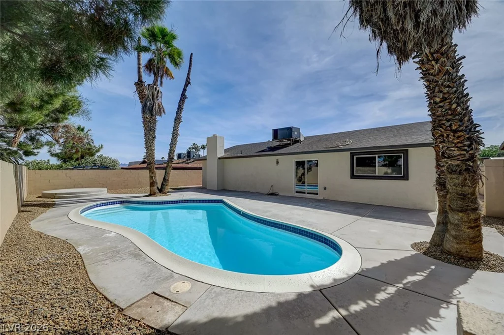 4010 Syracuse, Las Vegas, NV 89121