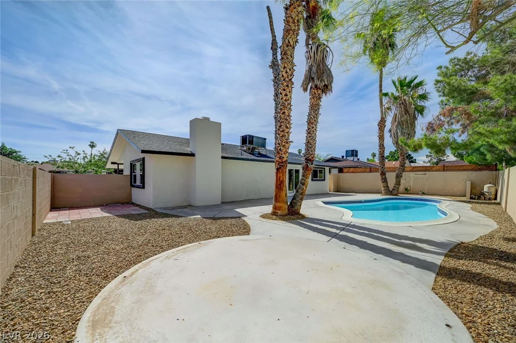 4010 Syracuse, Las Vegas, NV 89121