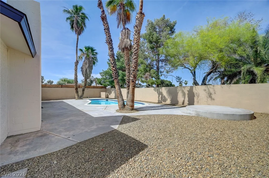 4010 Syracuse, Las Vegas, NV 89121