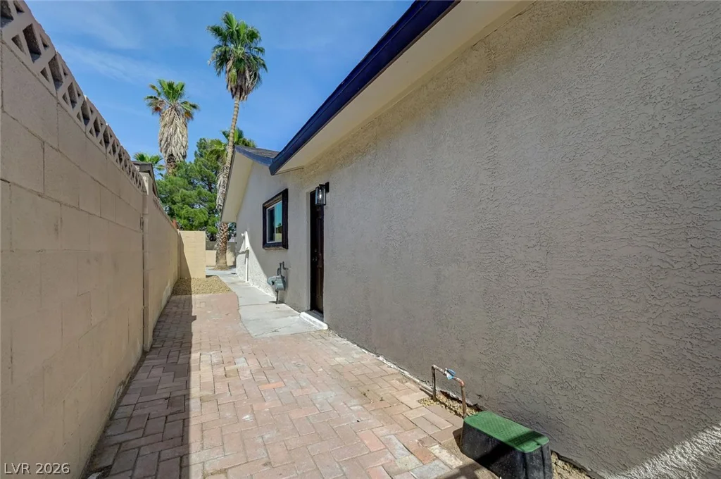 4010 Syracuse, Las Vegas, NV 89121