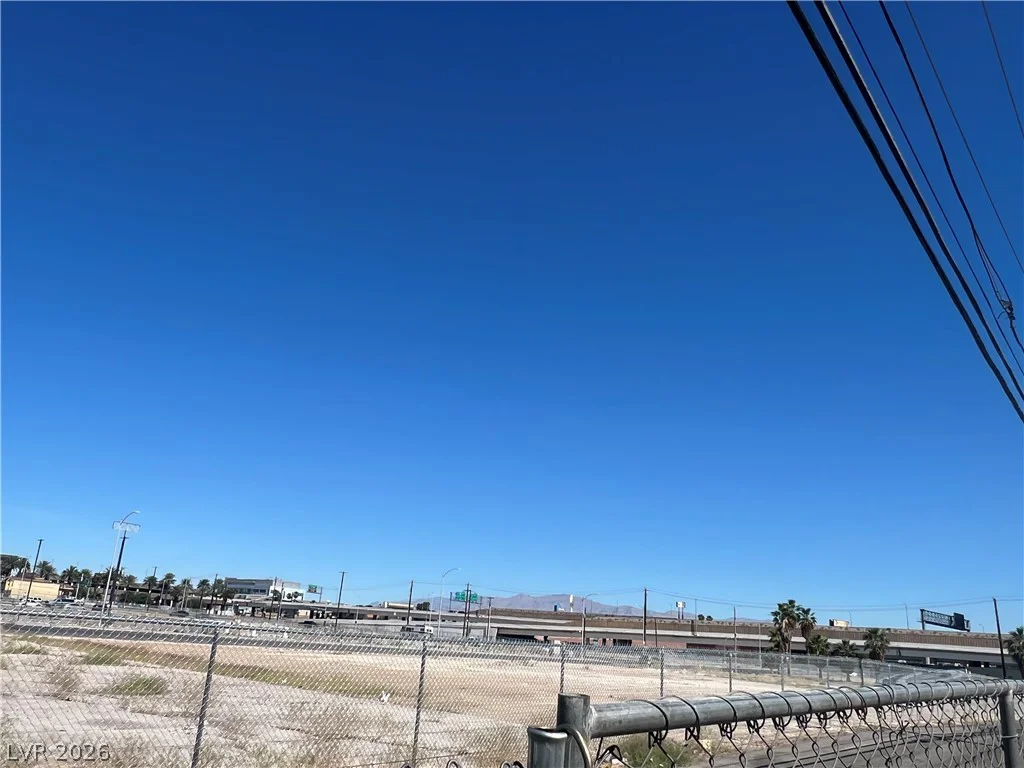310 9th, Las Vegas, NV 89101