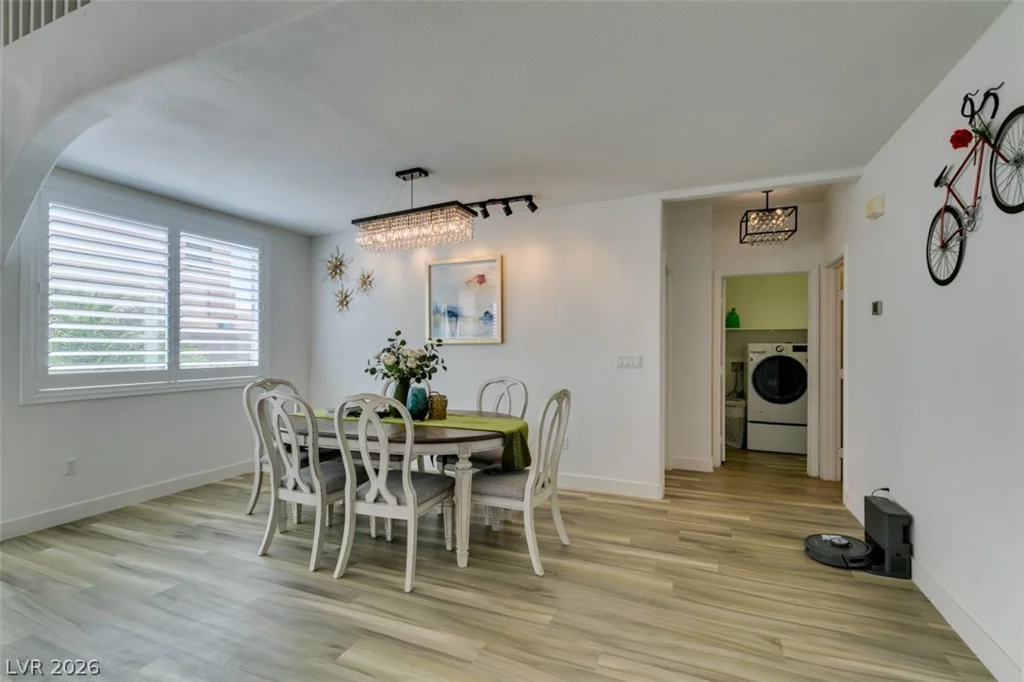 292 White Bluffs, Las Vegas, NV 89148