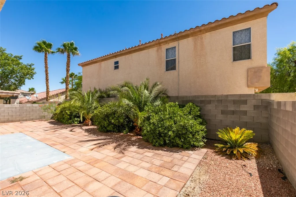 292 White Bluffs, Las Vegas, NV 89148
