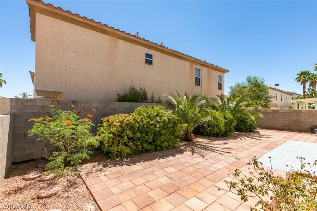 292 White Bluffs, Las Vegas, NV 89148