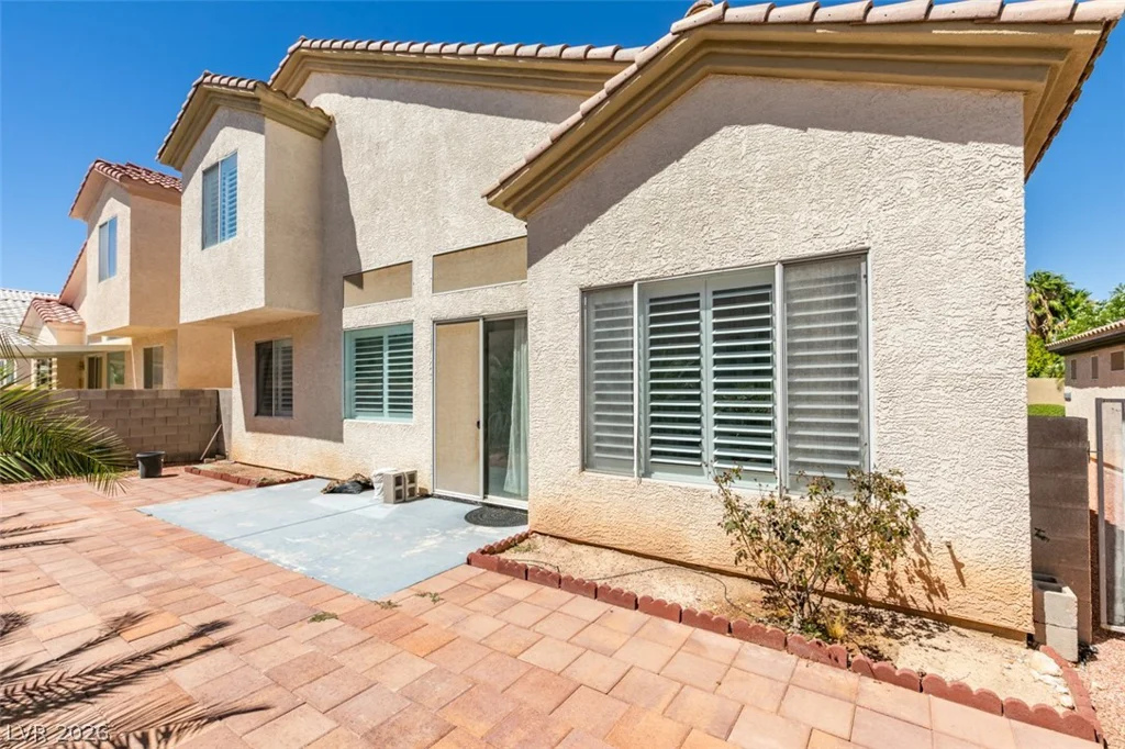 292 White Bluffs, Las Vegas, NV 89148