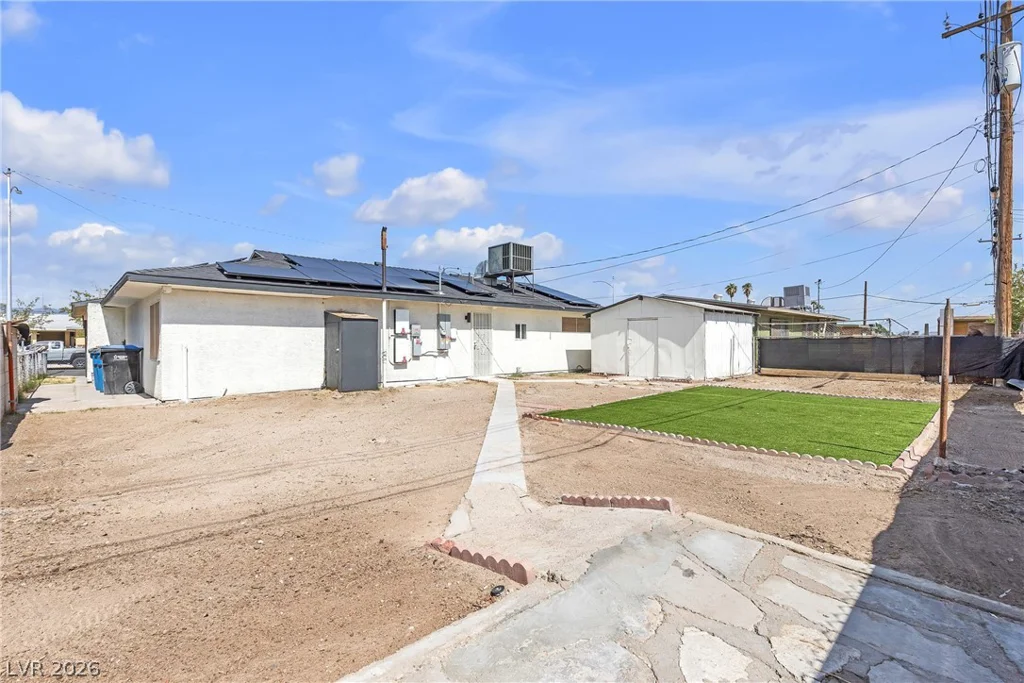 729 Van Ert, North Las Vegas, NV 89030