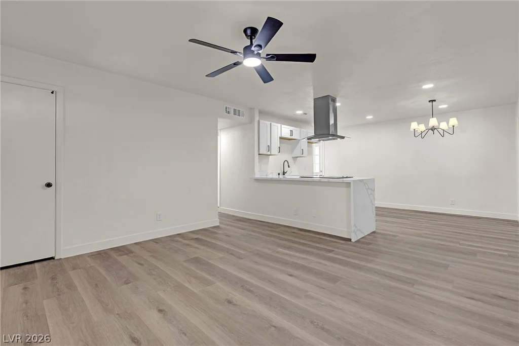 729 Van Ert, North Las Vegas, NV 89030