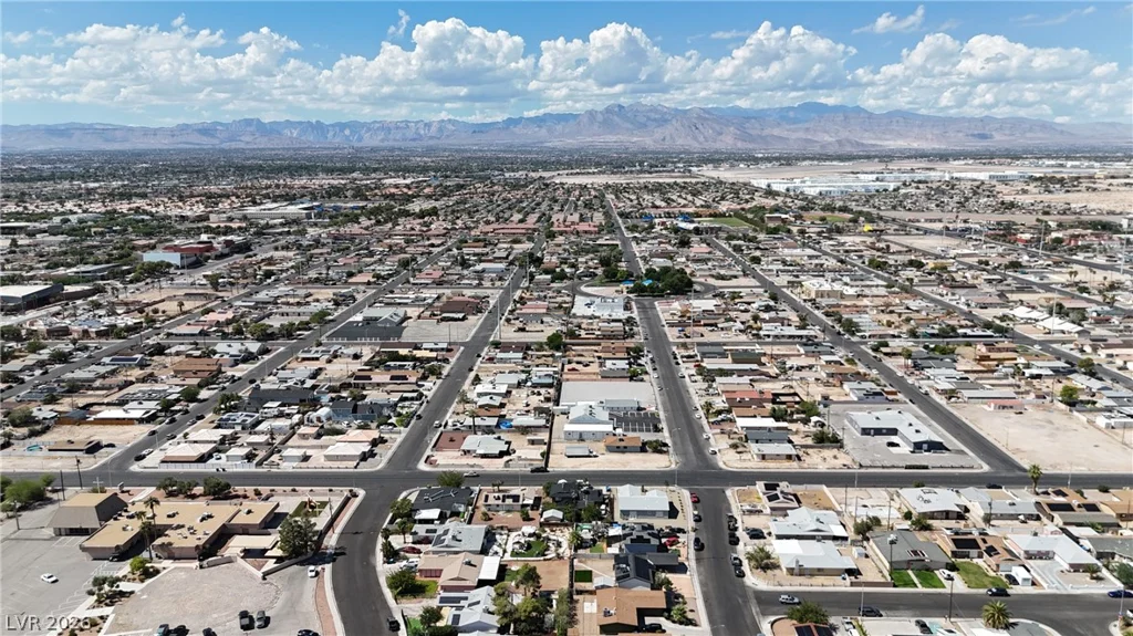 729 Van Ert, North Las Vegas, NV 89030