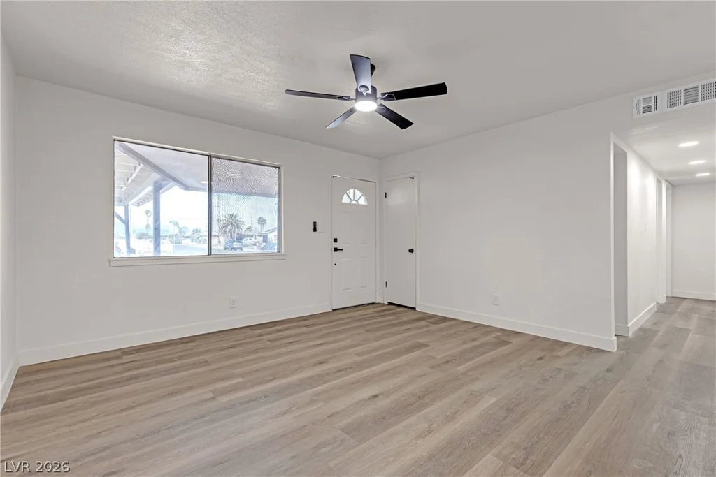 729 Van Ert, North Las Vegas, NV 89030