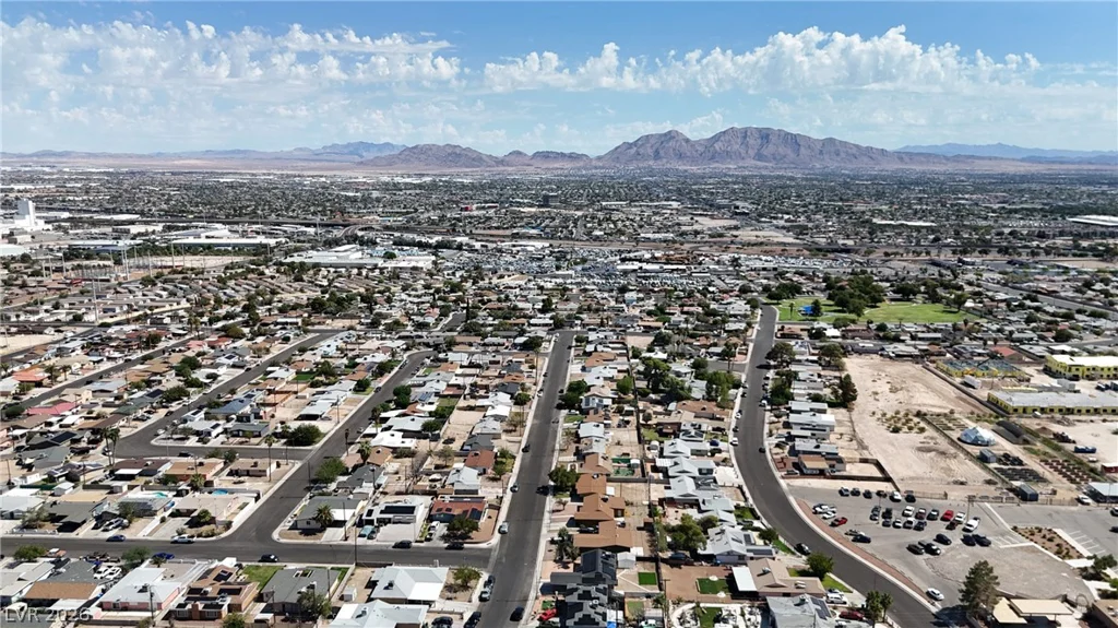 729 Van Ert, North Las Vegas, NV 89030