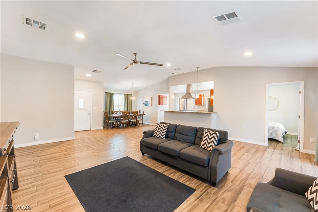 4890 Utah, Las Vegas, NV 89104