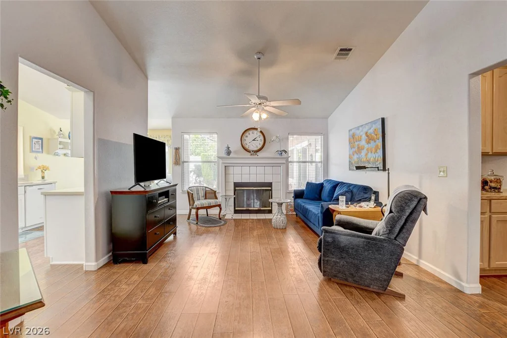 8213 Arch Bay, Las Vegas, NV 89128