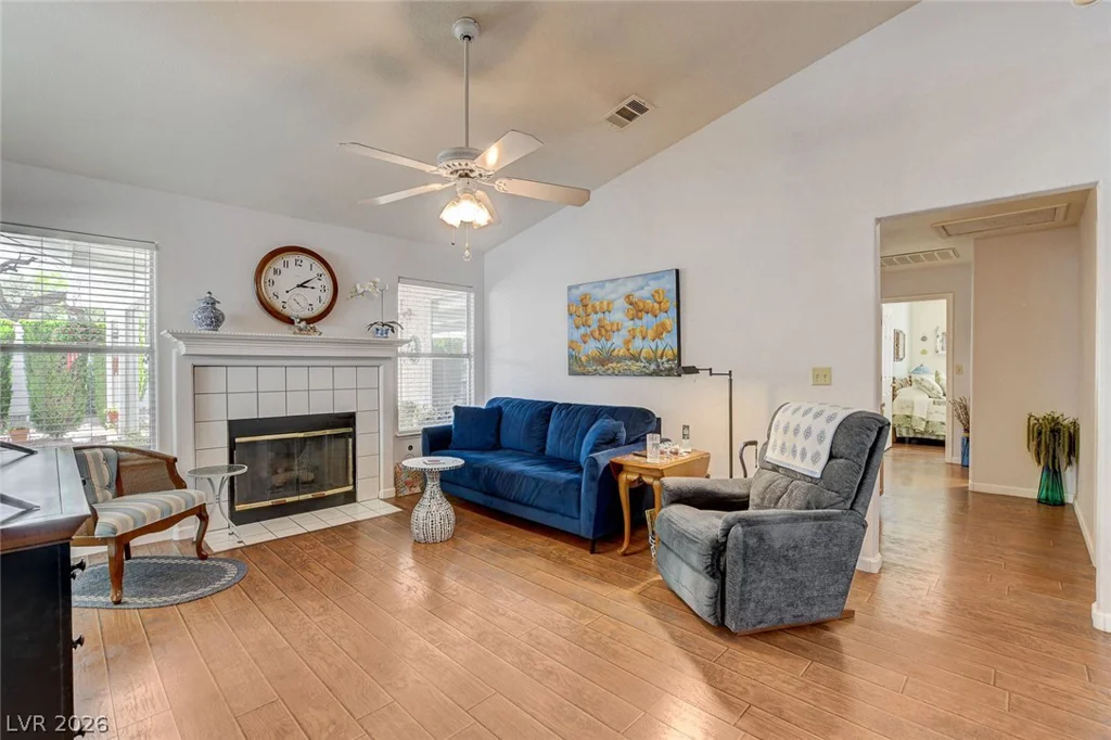 8213 Arch Bay, Las Vegas, NV 89128