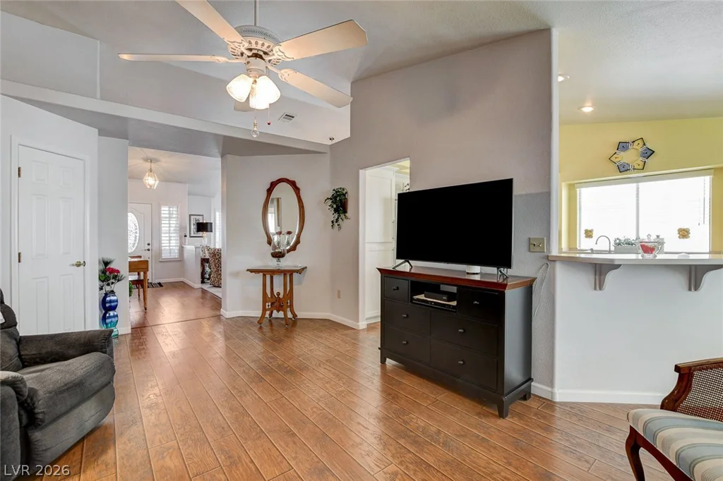 8213 Arch Bay, Las Vegas, NV 89128