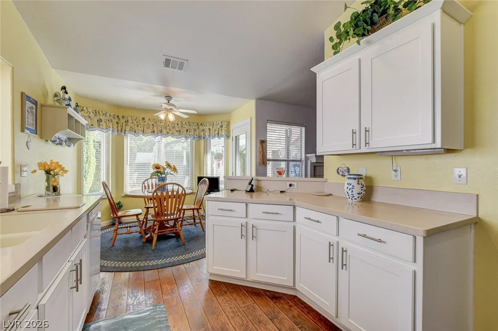 8213 Arch Bay, Las Vegas, NV 89128