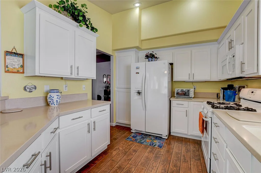 8213 Arch Bay, Las Vegas, NV 89128