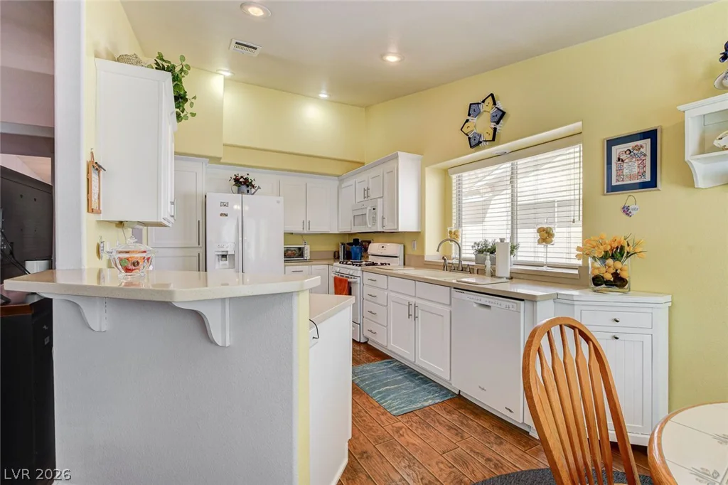 8213 Arch Bay, Las Vegas, NV 89128
