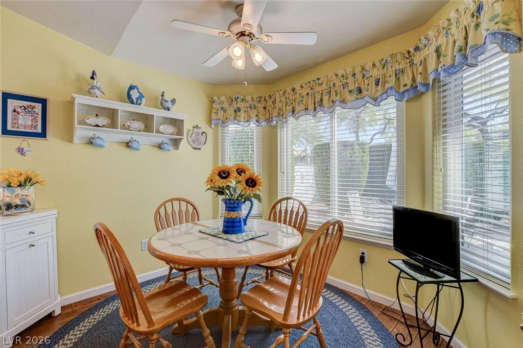 8213 Arch Bay, Las Vegas, NV 89128