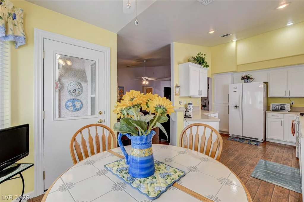 8213 Arch Bay, Las Vegas, NV 89128