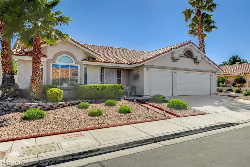 8213 Arch Bay, Las Vegas, NV 89128