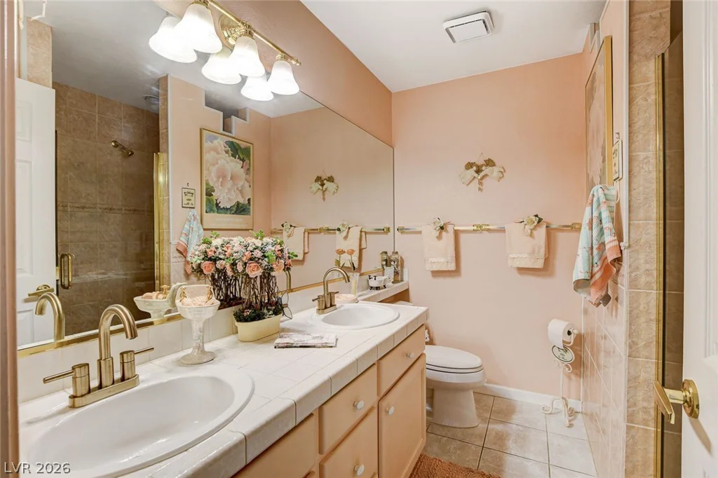 8213 Arch Bay, Las Vegas, NV 89128