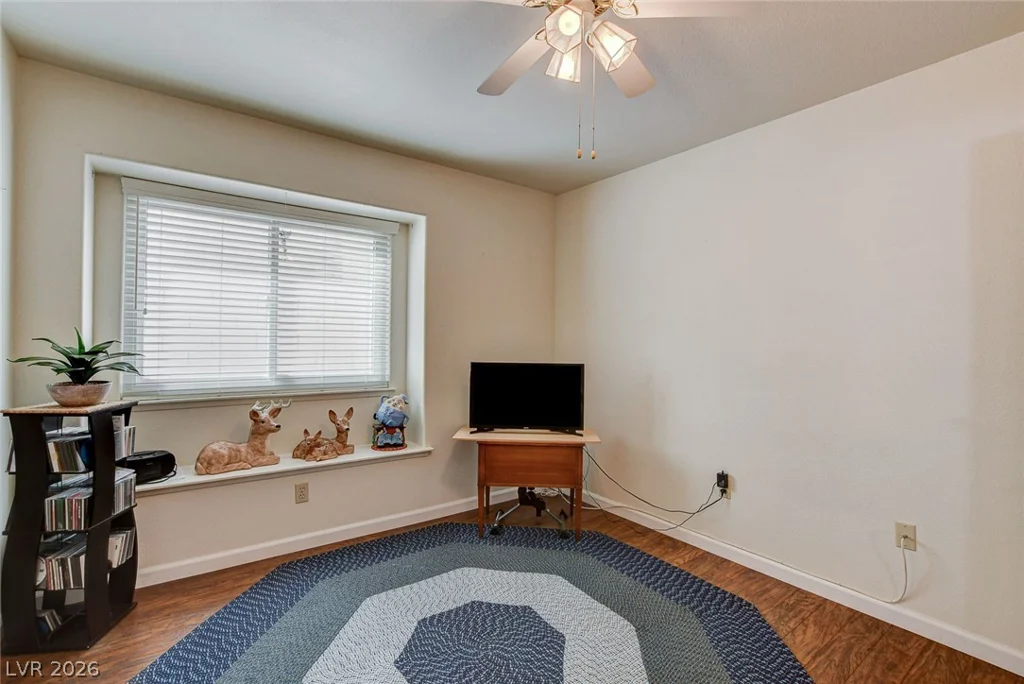 8213 Arch Bay, Las Vegas, NV 89128