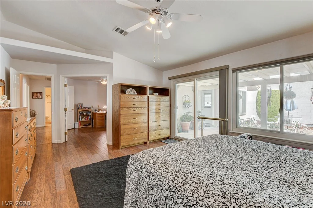 8213 Arch Bay, Las Vegas, NV 89128