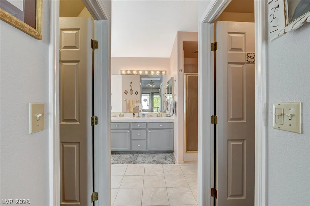 8213 Arch Bay, Las Vegas, NV 89128