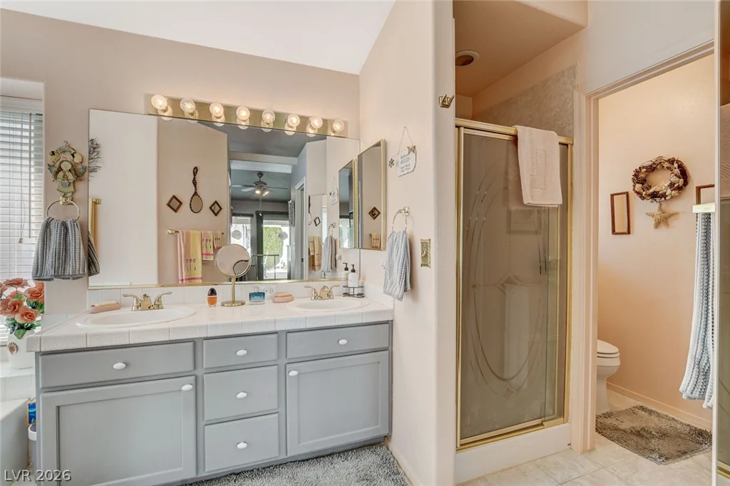 8213 Arch Bay, Las Vegas, NV 89128