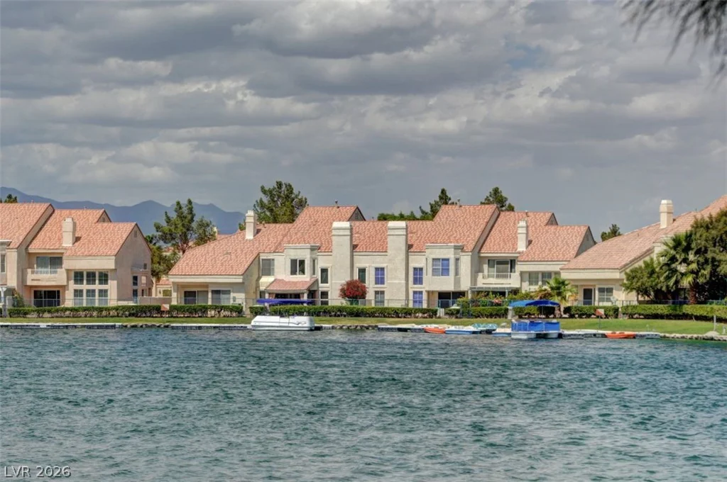 8213 Arch Bay, Las Vegas, NV 89128