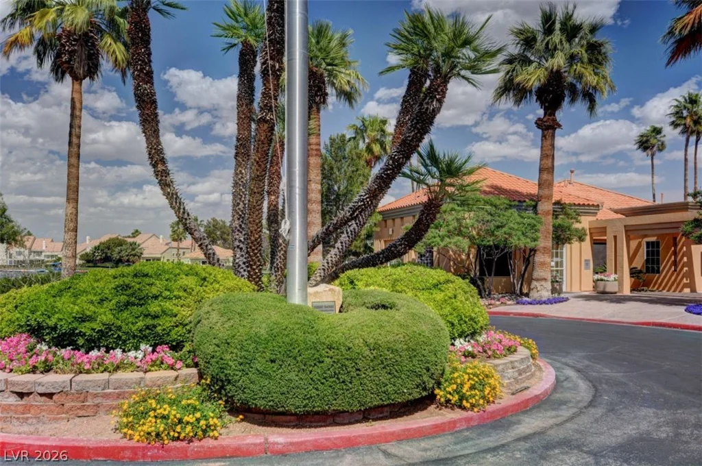 8213 Arch Bay, Las Vegas, NV 89128