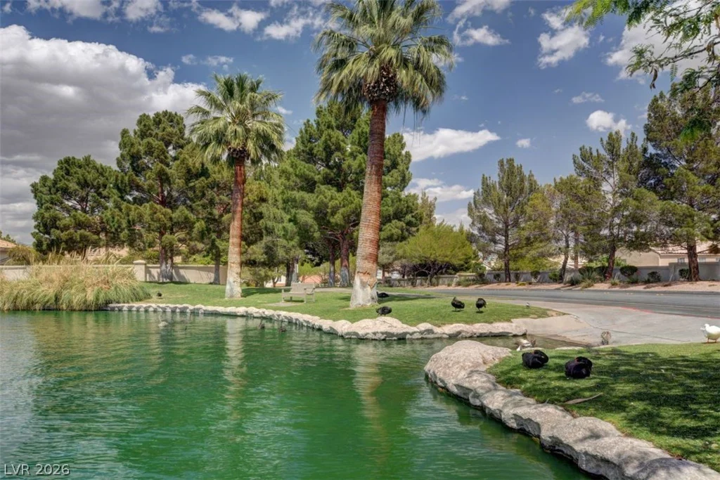 8213 Arch Bay, Las Vegas, NV 89128