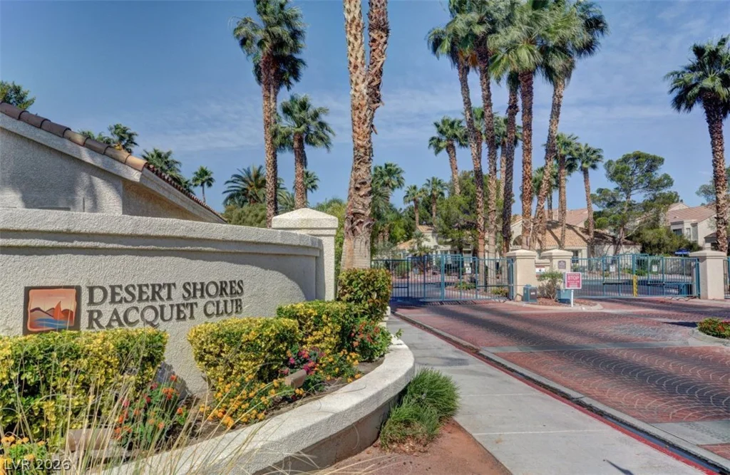 8213 Arch Bay, Las Vegas, NV 89128