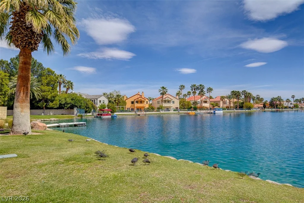 8213 Arch Bay, Las Vegas, NV 89128