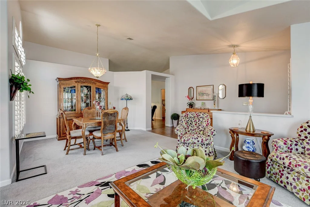 8213 Arch Bay, Las Vegas, NV 89128