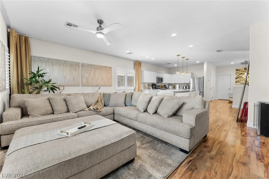 8961 Harmony Hall, Las Vegas, NV 89178