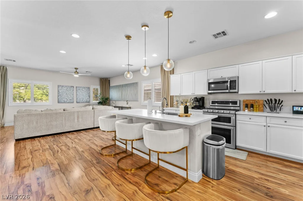 8961 Harmony Hall, Las Vegas, NV 89178