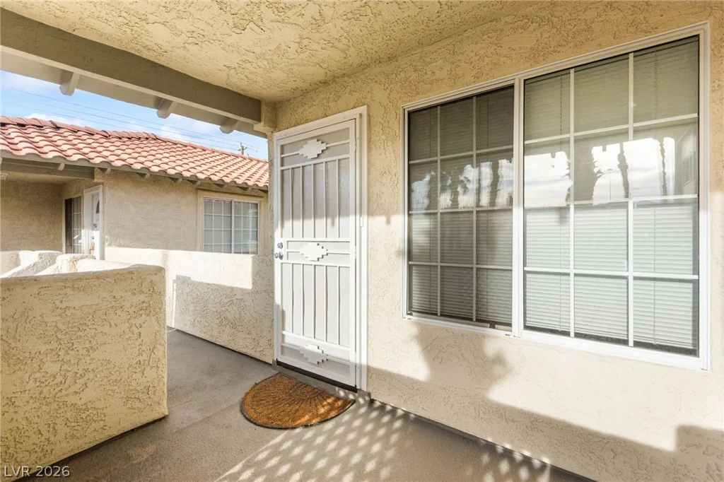 6812 Elm Creek, Las Vegas, NV 89108