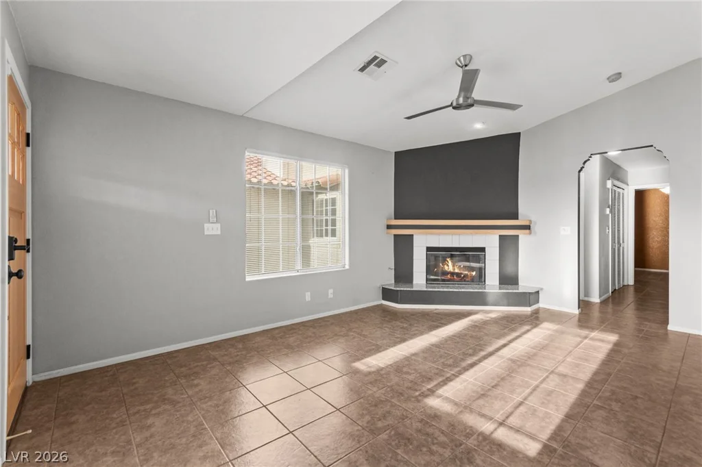 6812 Elm Creek, Las Vegas, NV 89108