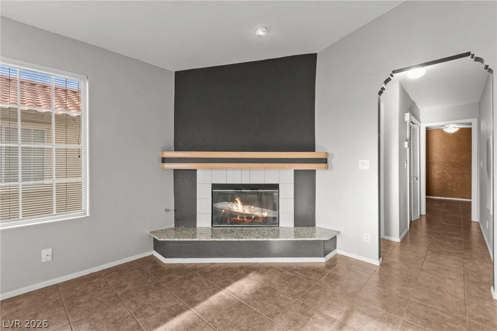 6812 Elm Creek, Las Vegas, NV 89108