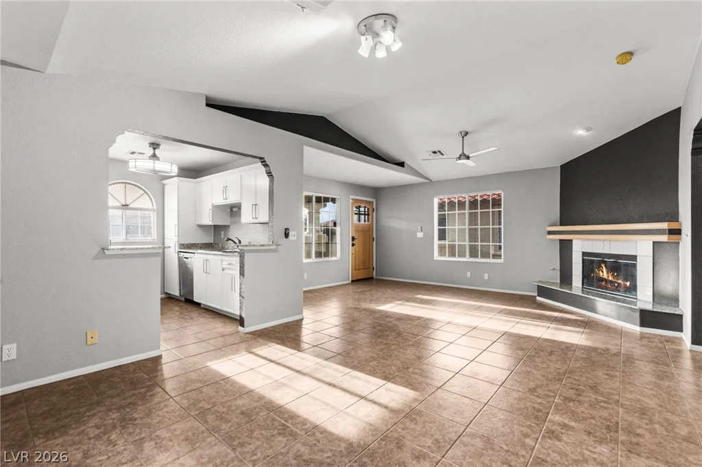 6812 Elm Creek, Las Vegas, NV 89108